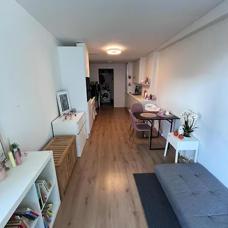 דירה A Beautiful In The Center Of *